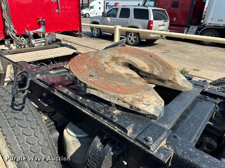 image for item DK6645 2003 Peterbilt 379 semi truck