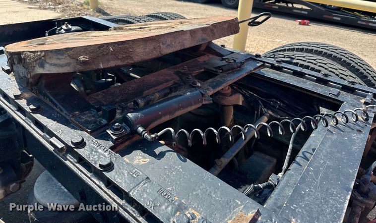 image for item DK6645 2003 Peterbilt 379 semi truck