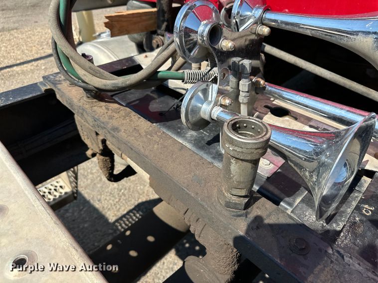 image for item DK6645 2003 Peterbilt 379 semi truck