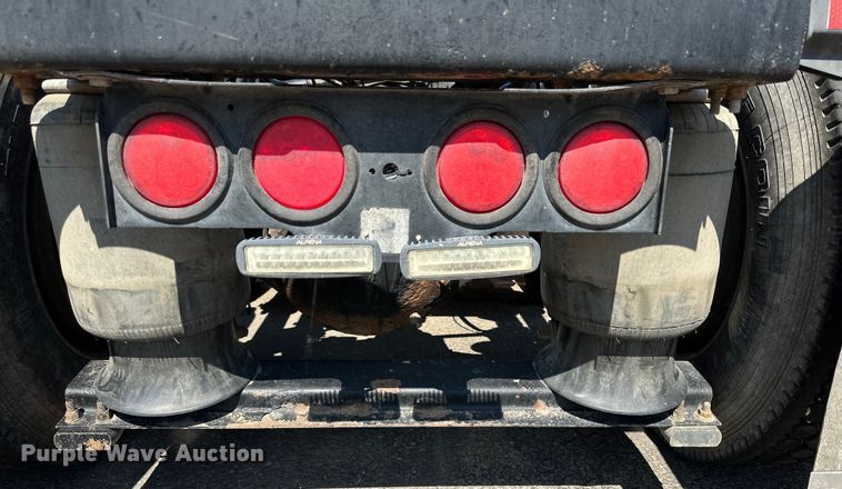 image for item DK6645 2003 Peterbilt 379 semi truck