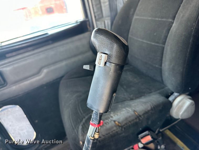 image for item DK6645 2003 Peterbilt 379 semi truck