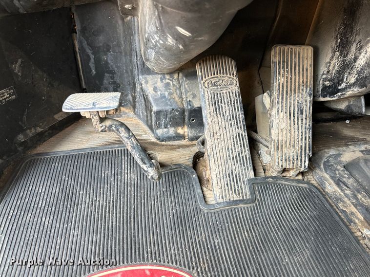 image for item DK6645 2003 Peterbilt 379 semi truck