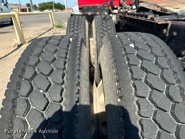 image for item DK6645 2003 Peterbilt 379 semi truck