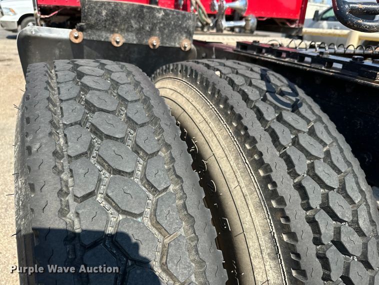 image for item DK6645 2003 Peterbilt 379 semi truck