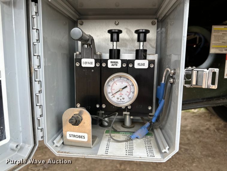 image for item DK6668 2023 Doonan 5321BLIDCDMZR flatbed trailer