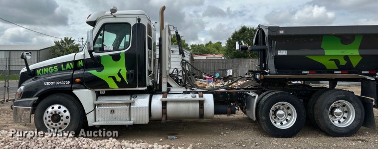 image for item DK6670 2016 Freightliner Cascadia semi truck