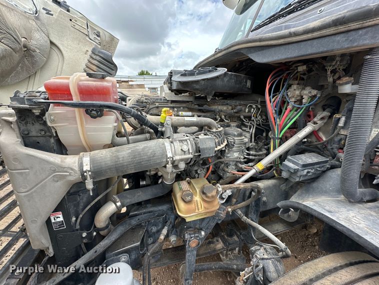 image for item DK6670 2016 Freightliner Cascadia semi truck