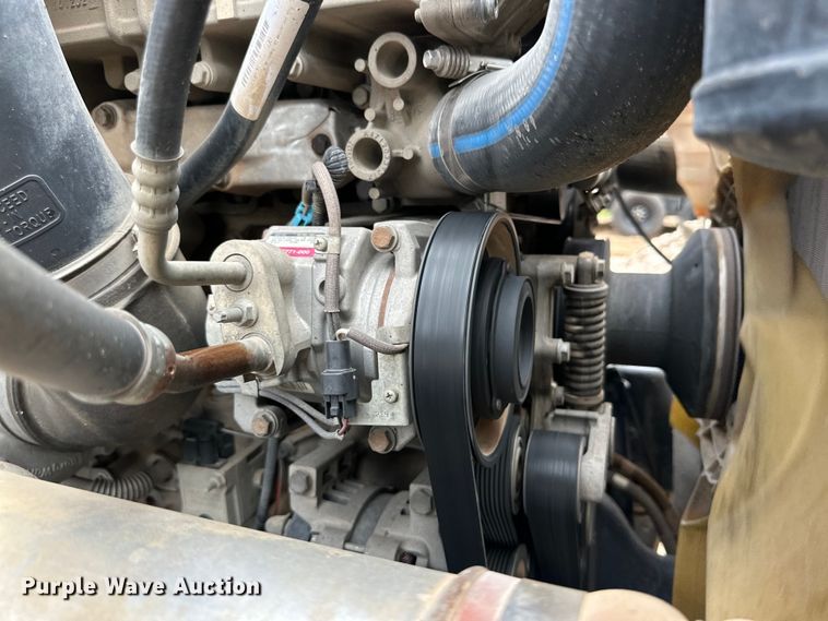 image for item DK6670 2016 Freightliner Cascadia semi truck