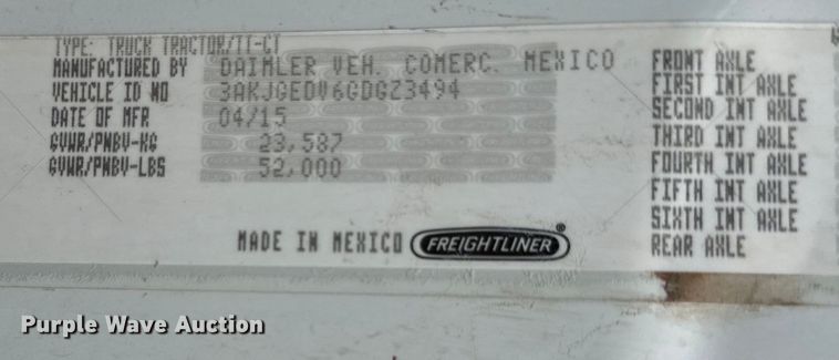 image for item DK6670 2016 Freightliner Cascadia semi truck