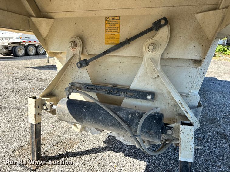 image for item DL4423 2019 Armor Lite SBD-40 bottom dump trailer