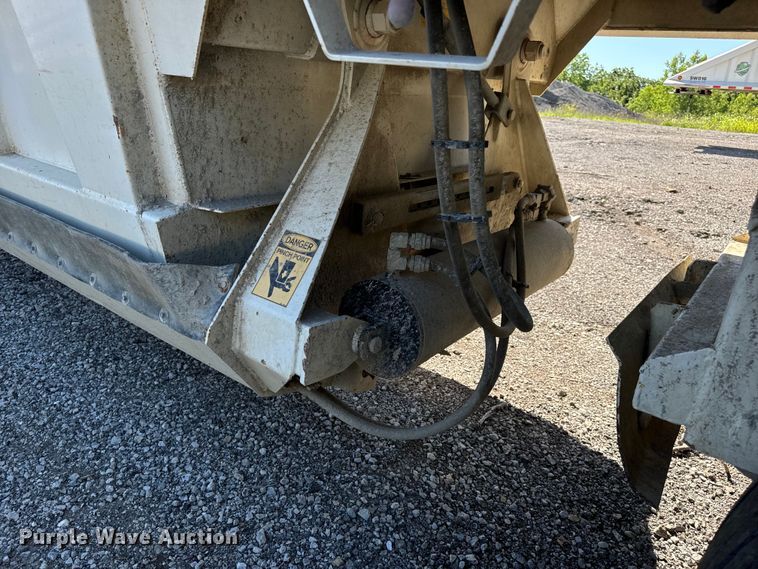 image for item DL4423 2019 Armor Lite SBD-40 bottom dump trailer