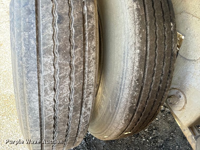 image for item DL4423 2019 Armor Lite SBD-40 bottom dump trailer