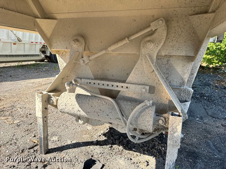 image for item DL4424 2019 Armor Lite SBD-40 bottom dump trailer