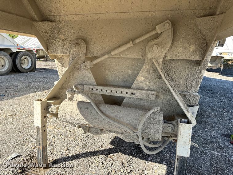 image for item DL4425 2019 Armor Lite SBD-40 bottom dump trailer
