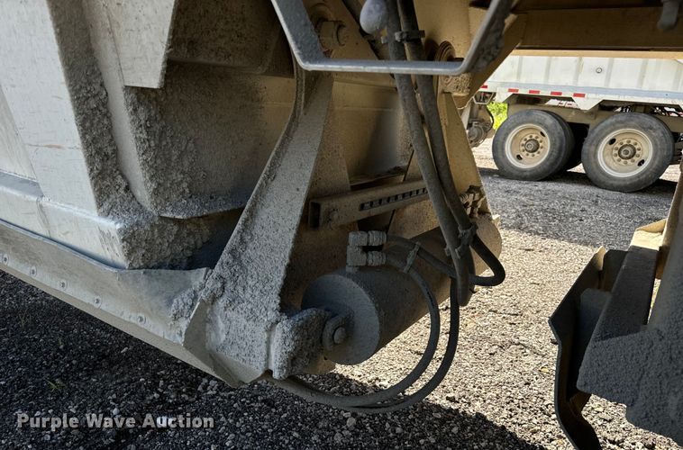 image for item DL4425 2019 Armor Lite SBD-40 bottom dump trailer