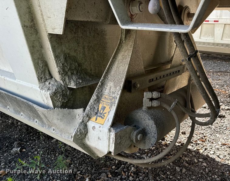 image for item DL4426 2019 Armor Lite SBD-40 bottom dump trailer