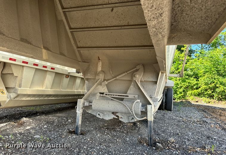 image for item DL4428 2019 Armor Lite SBD-40 bottom dump trailer
