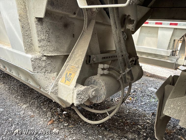 image for item DL4429 2019 Armor Lite SBD-40 bottom dump trailer