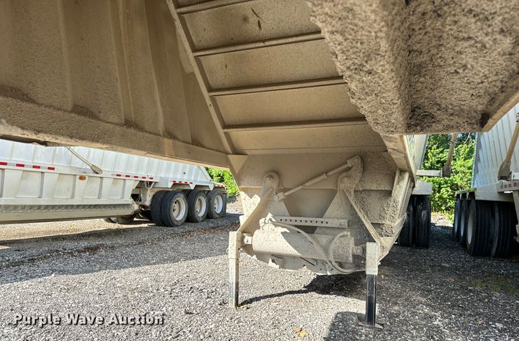image for item DL4430 2019 Armor Lite SBD-40 bottom dump trailer