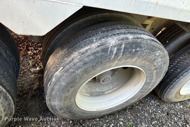 image for item DL4430 2019 Armor Lite SBD-40 bottom dump trailer