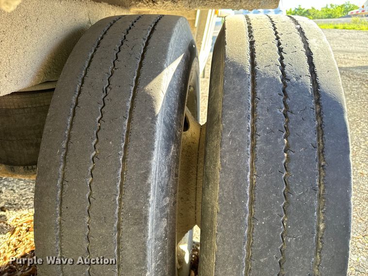 image for item DL4430 2019 Armor Lite SBD-40 bottom dump trailer