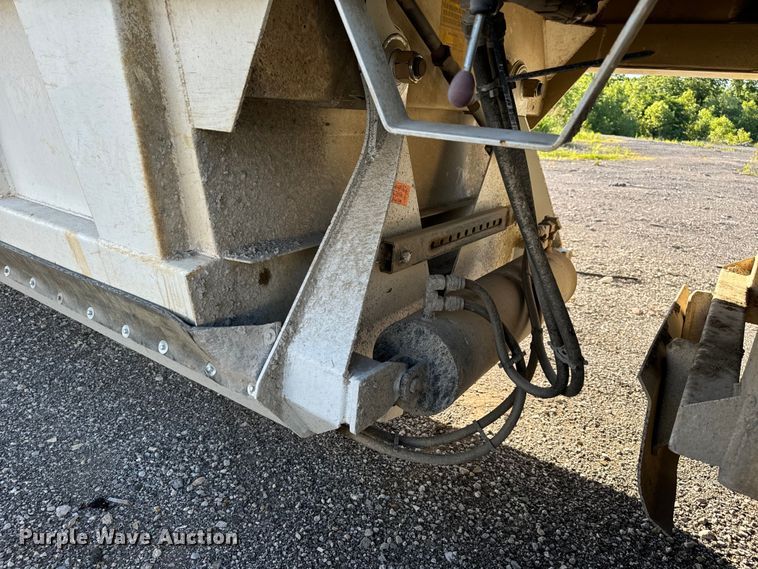 image for item DL4431 2019 Armor Lite SBD-40 bottom dump trailer