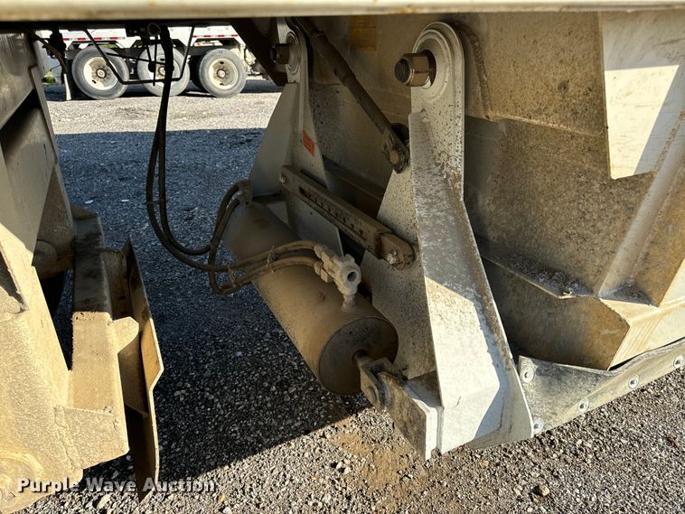 image for item DL4431 2019 Armor Lite SBD-40 bottom dump trailer