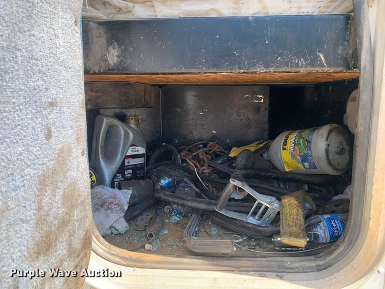 image for item DM7888 2004 Peterbilt 379 semi truck