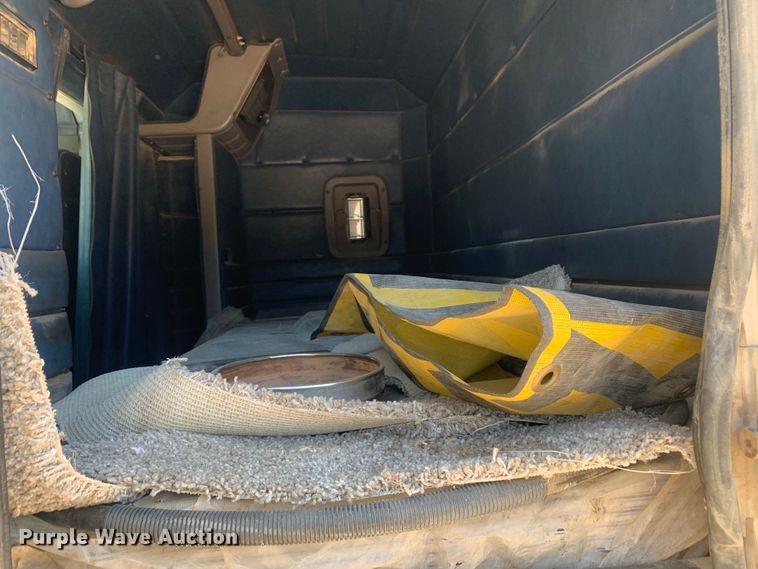 image for item DM7888 2004 Peterbilt 379 semi truck