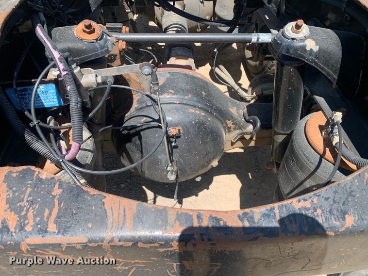 image for item DM7888 2004 Peterbilt 379 semi truck