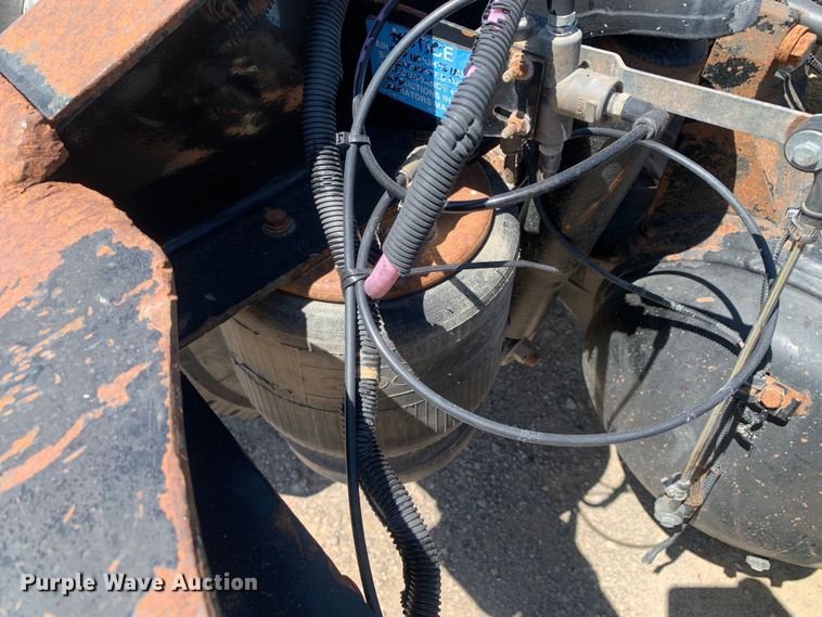 image for item DM7888 2004 Peterbilt 379 semi truck