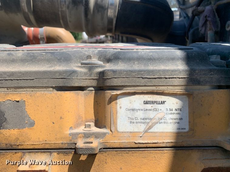 image for item DM7888 2004 Peterbilt 379 semi truck