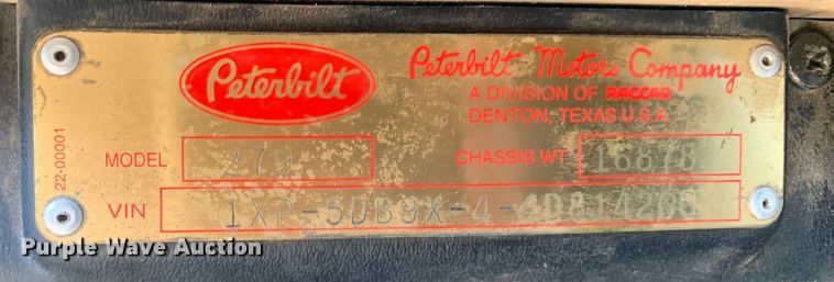 image for item DM7888 2004 Peterbilt 379 semi truck