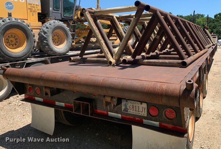 image for item DM7889 2007 Neville Built drop deck trailer