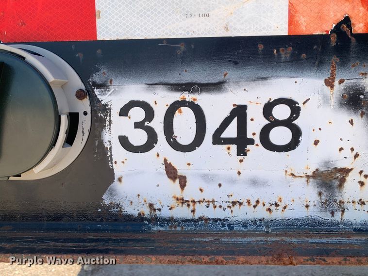 image for item DM7889 2007 Neville Built drop deck trailer