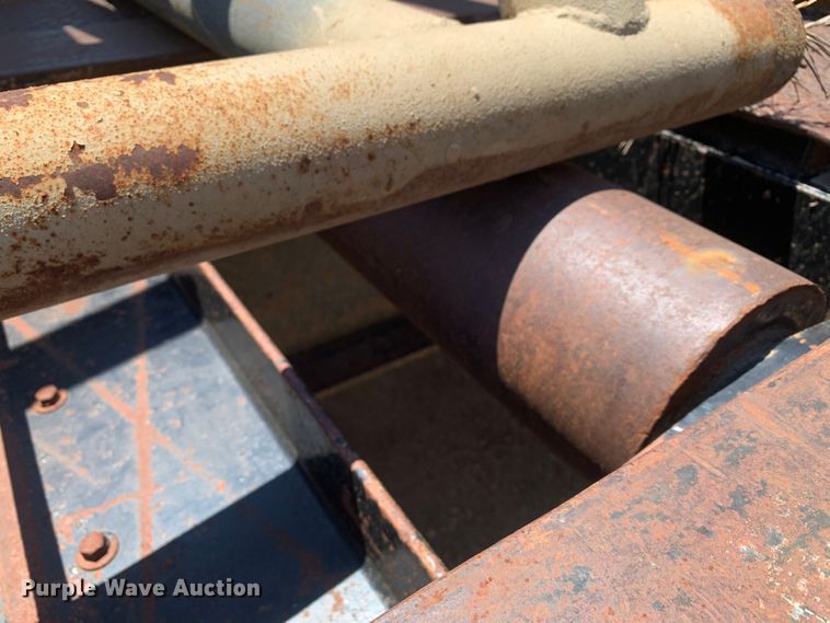 image for item DM7889 2007 Neville Built drop deck trailer