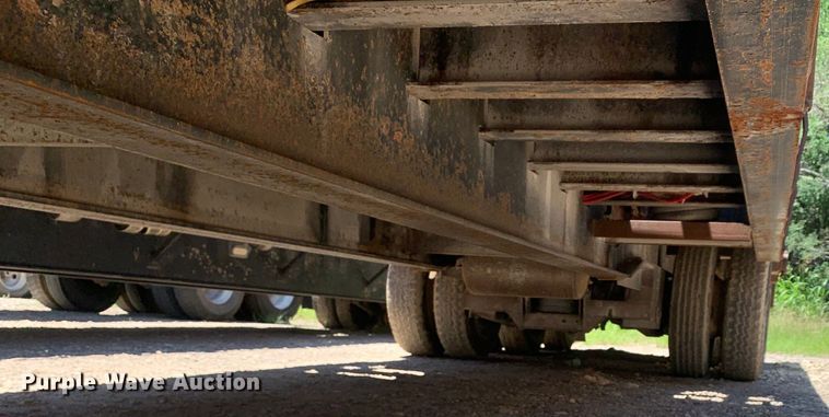 image for item DM7889 2007 Neville Built drop deck trailer