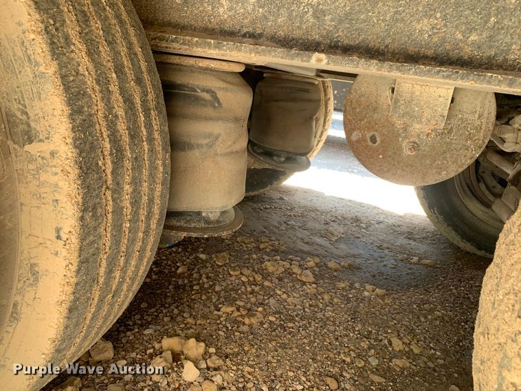 image for item DM7889 2007 Neville Built drop deck trailer