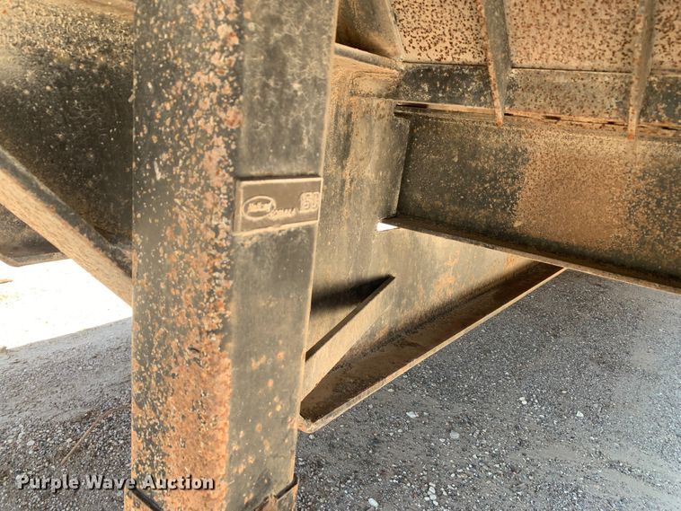 image for item DM7889 2007 Neville Built drop deck trailer