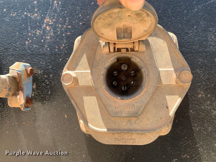 image for item DM7889 2007 Neville Built drop deck trailer