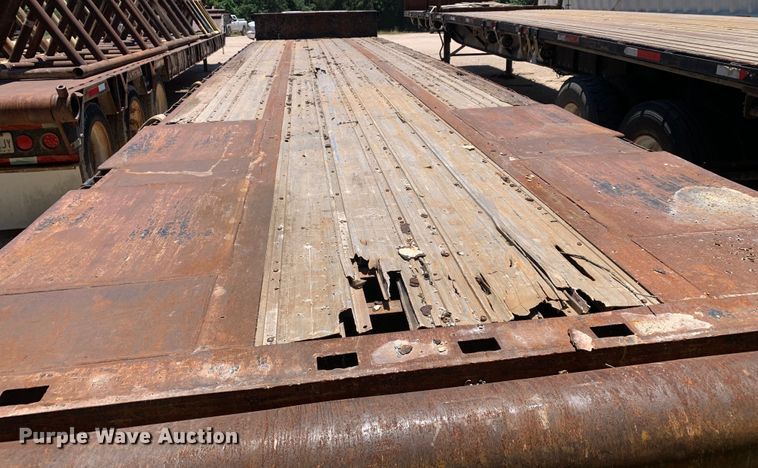 image for item DM7890 2004 Great Dane drop deck trailer