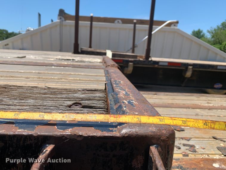 image for item DM7890 2004 Great Dane drop deck trailer