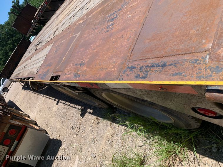 image for item DM7890 2004 Great Dane drop deck trailer