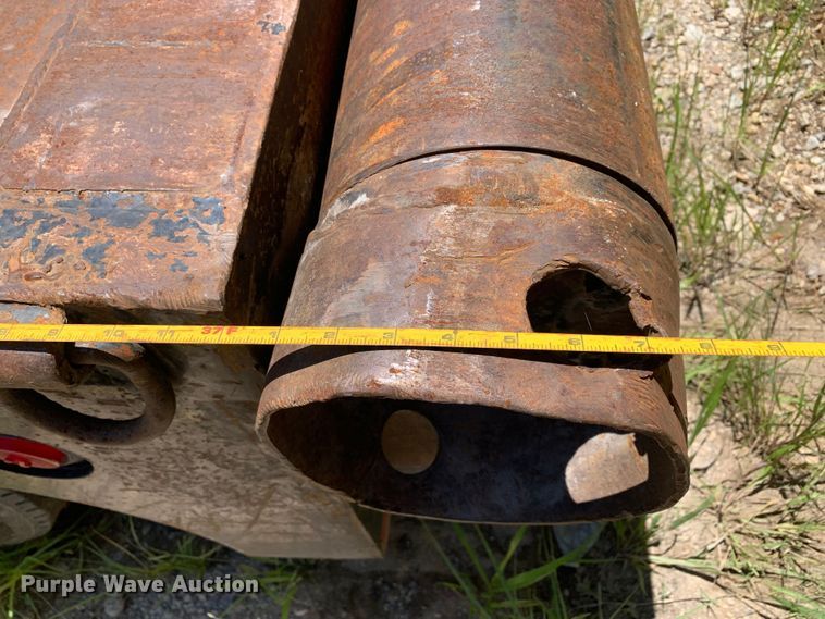 image for item DM7890 2004 Great Dane drop deck trailer