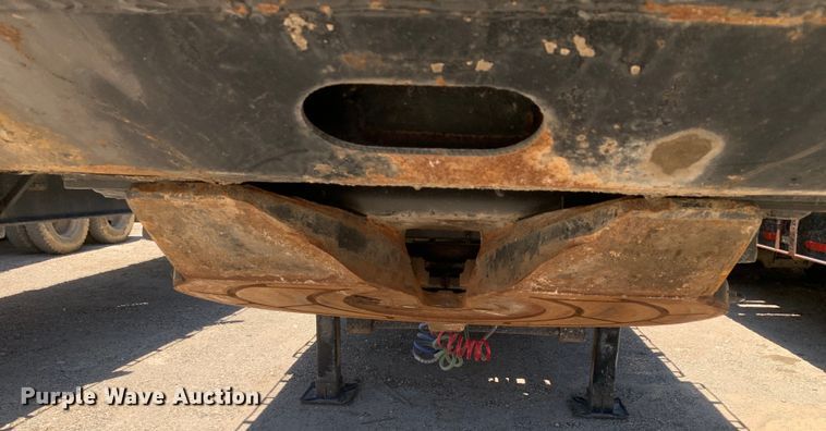 image for item DM7890 2004 Great Dane drop deck trailer