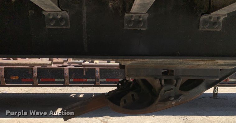 image for item DM7890 2004 Great Dane drop deck trailer