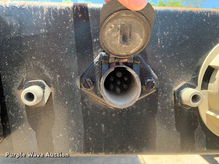 image for item DM7890 2004 Great Dane drop deck trailer