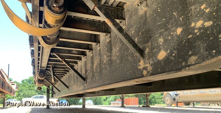 image for item DM7890 2004 Great Dane drop deck trailer