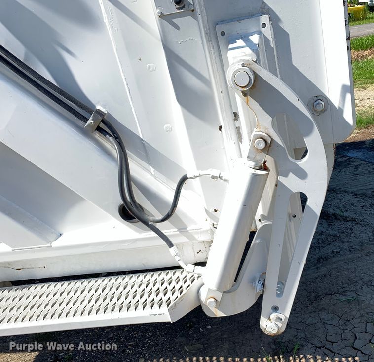 image for item DM7909 2021 Freightliner  Business Class M2 refuse truck