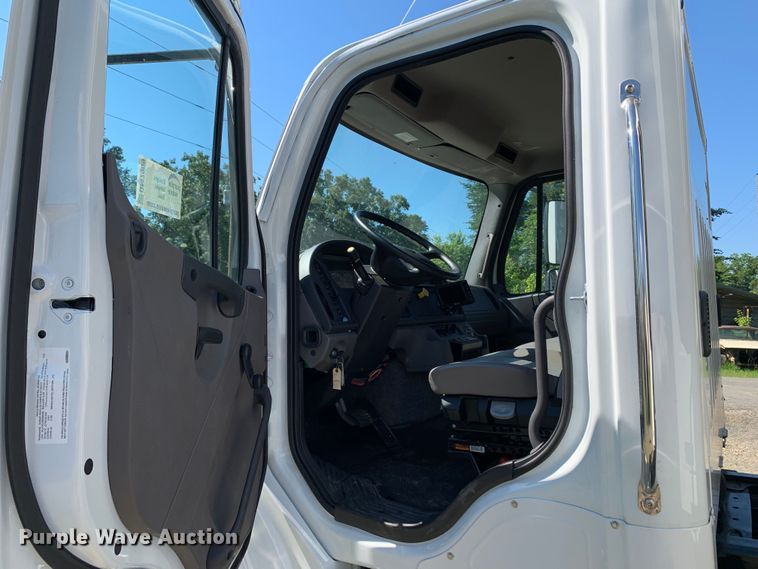 image for item DM7909 2021 Freightliner  Business Class M2 refuse truck